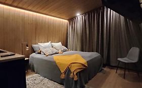 Black Hotel